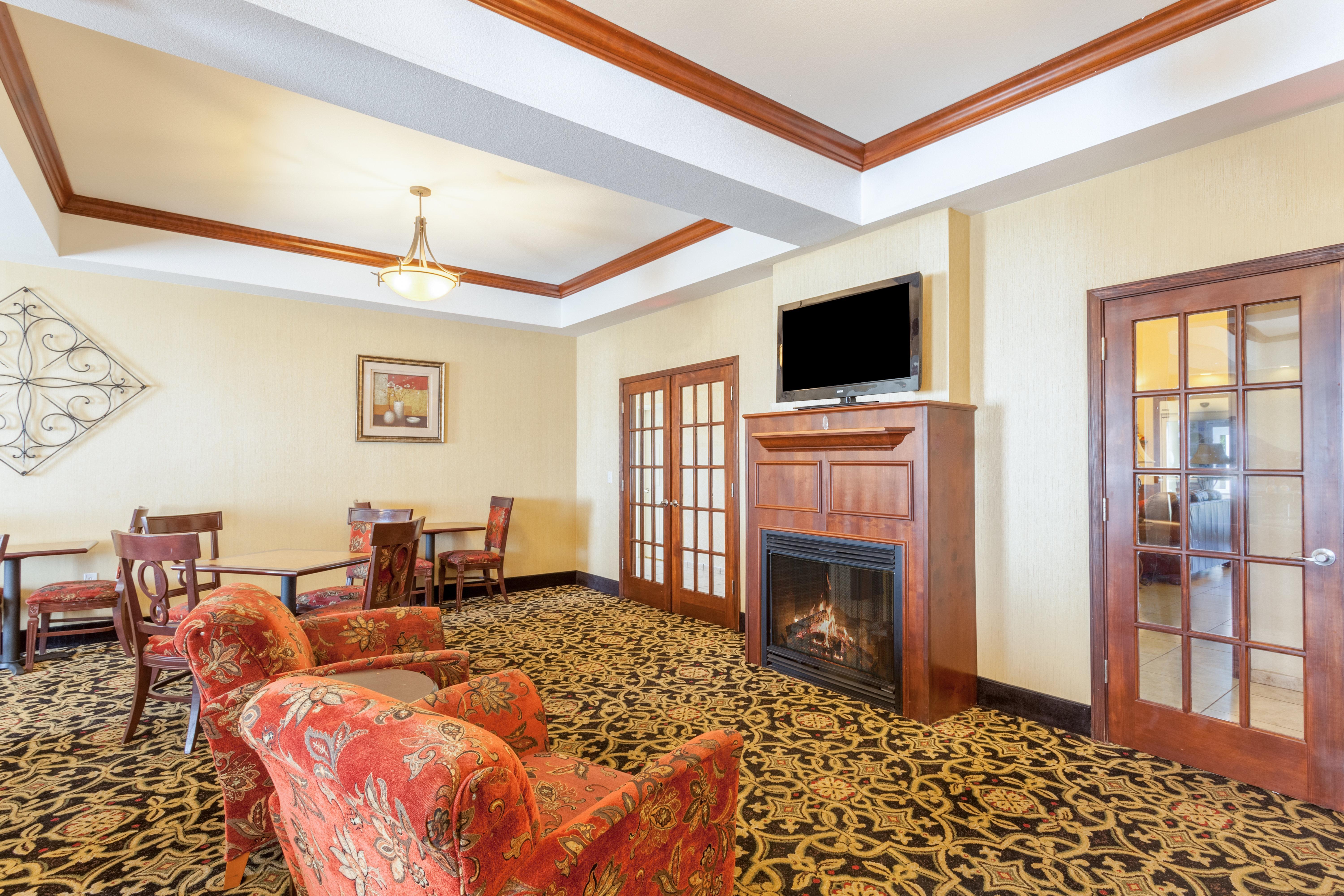 Holiday Inn Express Hotel & Suites Clarksville Exterior foto