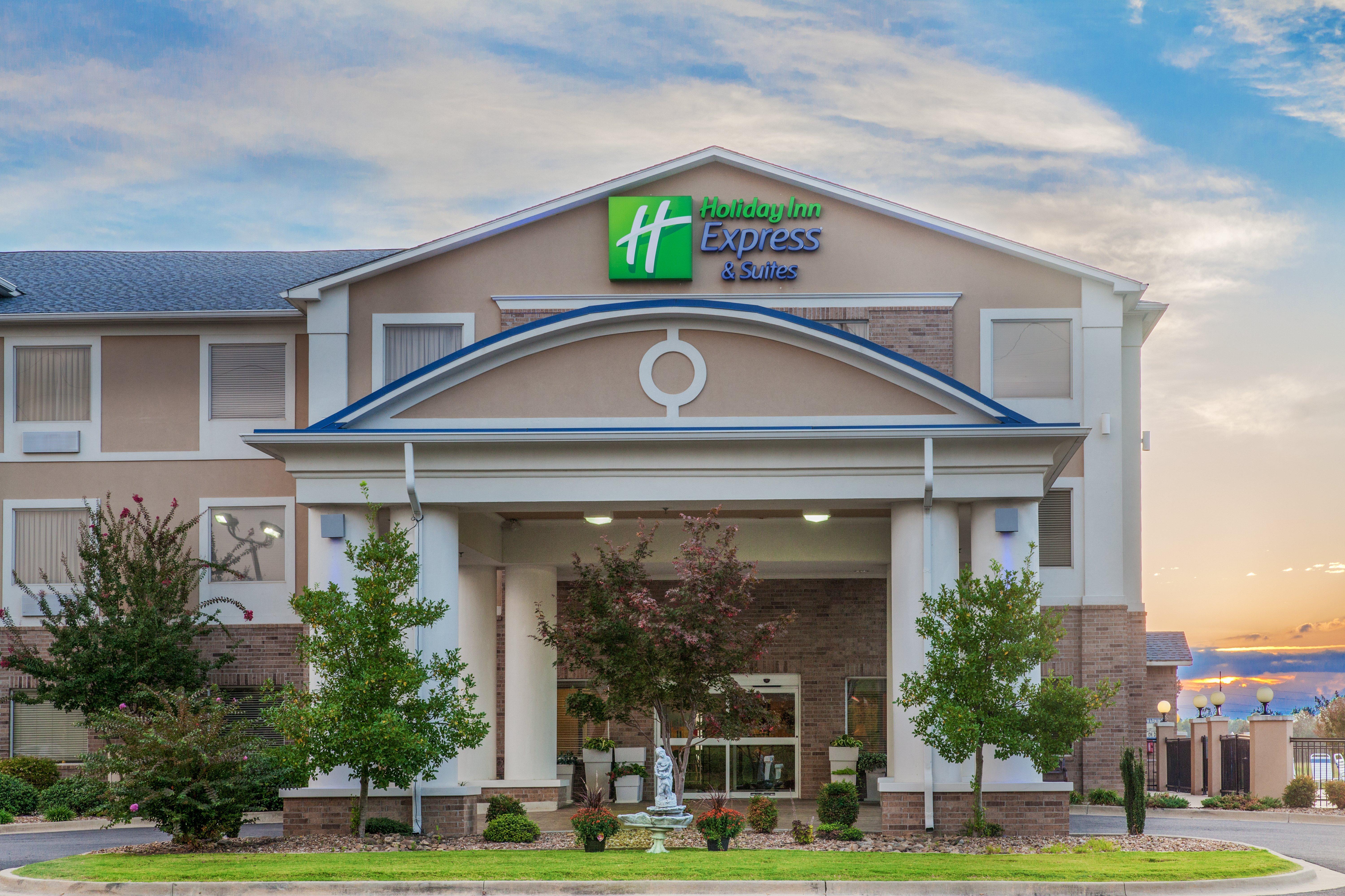 Holiday Inn Express Hotel & Suites Clarksville Exterior foto