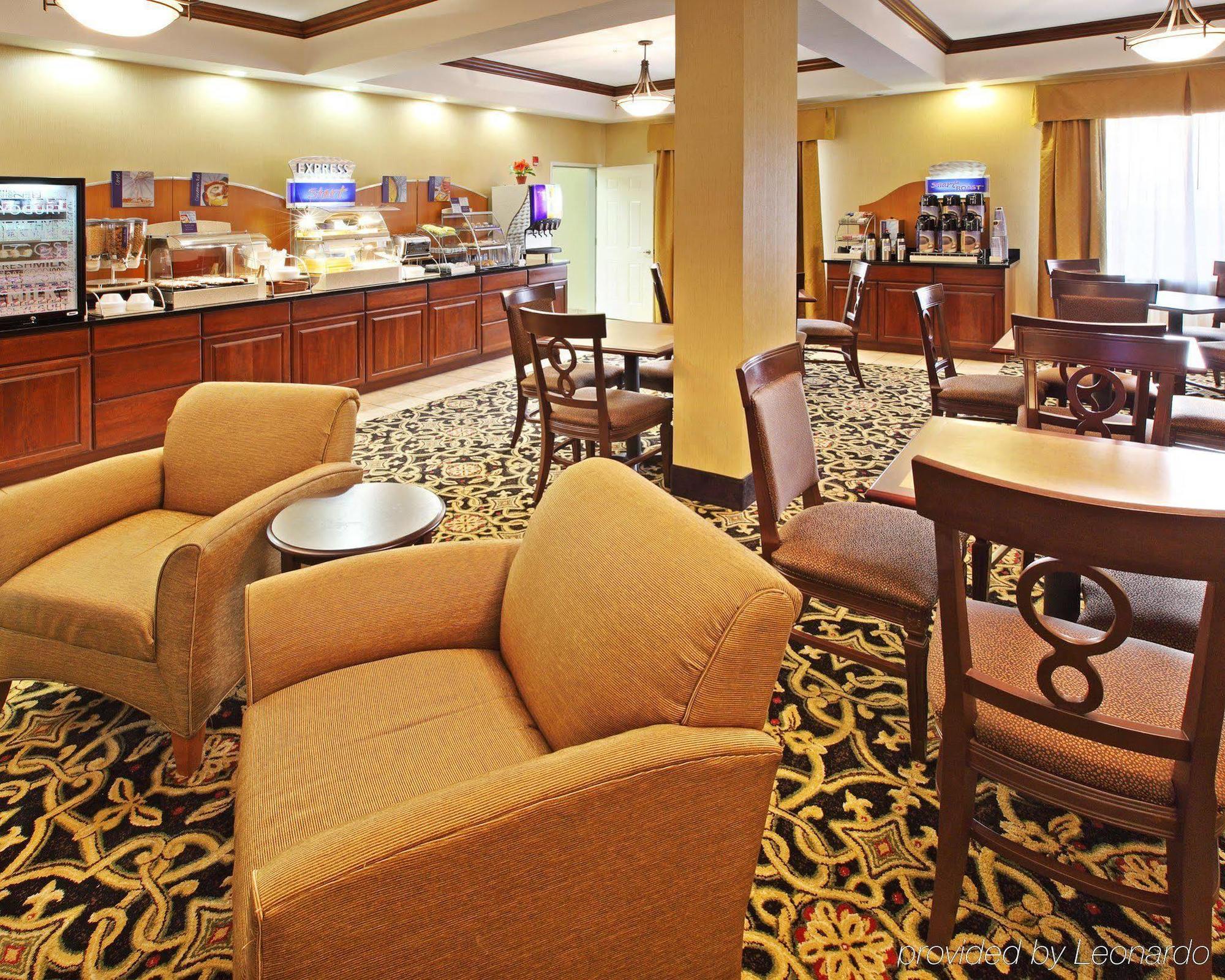 Holiday Inn Express Hotel & Suites Clarksville Exterior foto